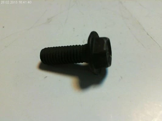 Винт Makita 1901,02,2012,KP0810,KP0800