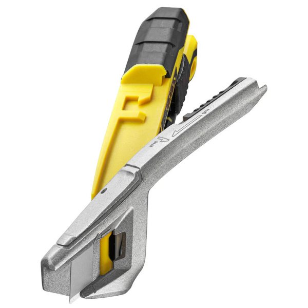 Ніж FatMax Integrated Snap Knife довжиною 165 мм з лезом шириною 18 мм з сегментами, що відламуються STANLEY FMHT10594-0