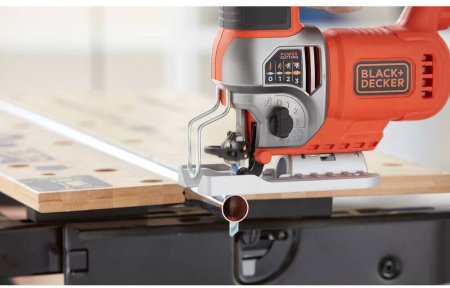 Пила лобзиковая мережева BLACK+DECKER BES610