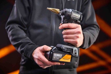Шурупокрут ударний McLaren F1 TEAM SPECIAL EDITION DeWALT DCF86MM2T