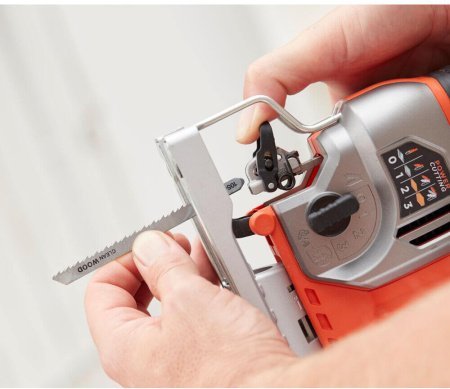 Пила лобзиковая мережева BLACK+DECKER BES610