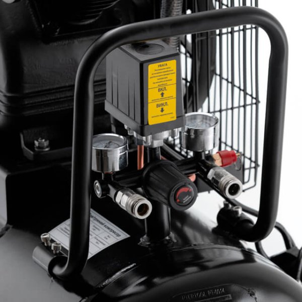 Компресор, 100 л, 3,0 кВт, 220 В, 10 атм, 500 л/хв, 2 циліндри, 83 дБ INTERTOOL PT-0014