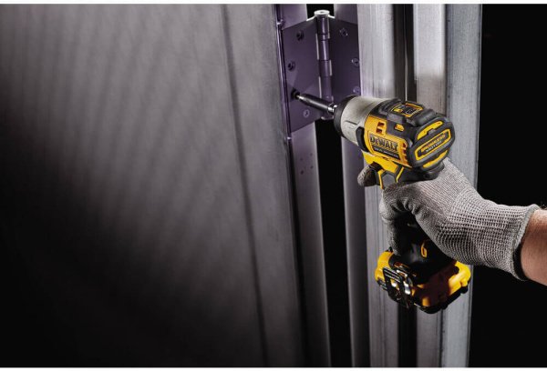 Шурупокрут акумуляторний ударний безщітковий DeWALT DCF801N