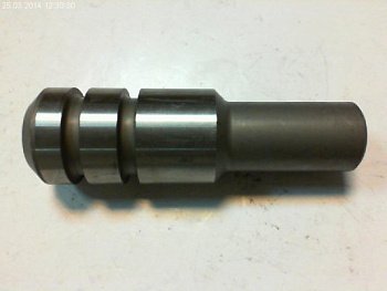 Боёк Makita